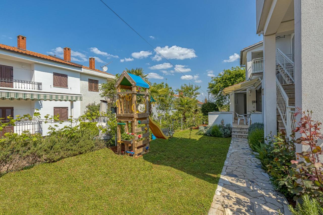 Apartments Hrestak Porec Esterno foto